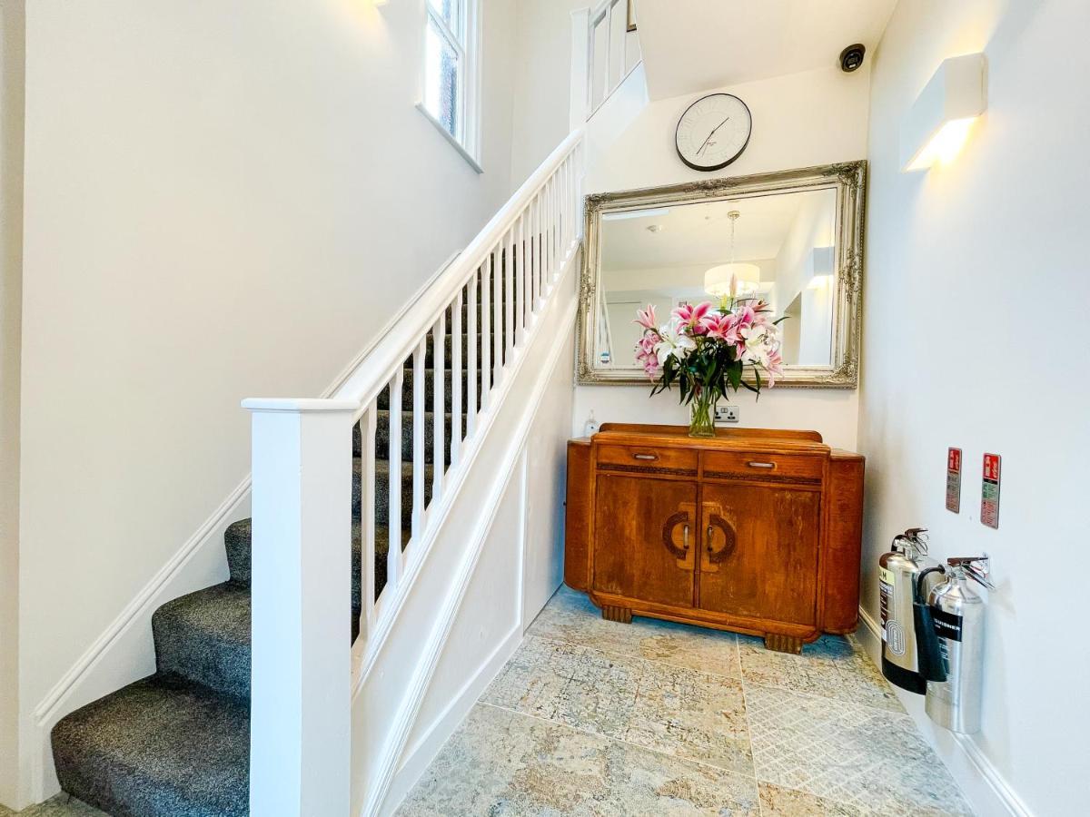 46 Ashfield Rd, Altrincham Hotel ภายนอก รูปภาพ