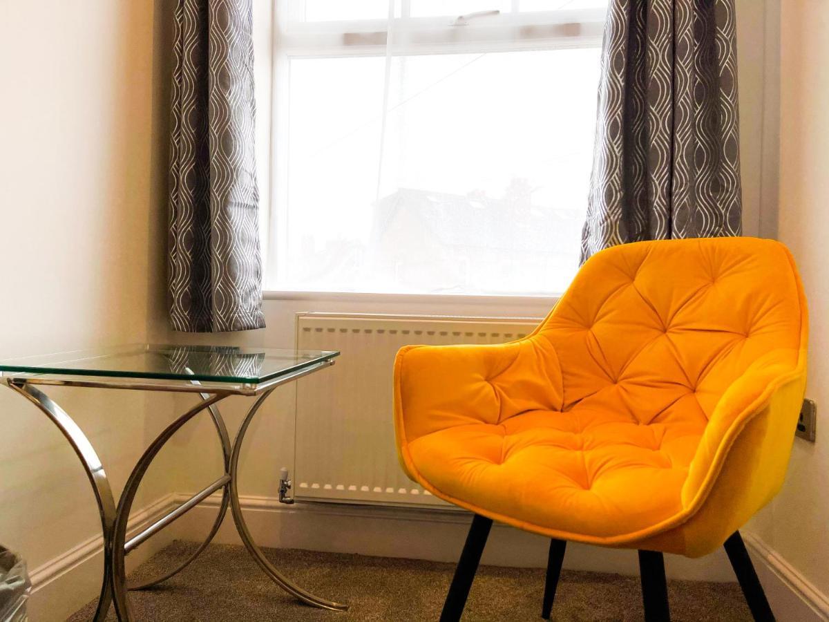 46 Ashfield Rd, Altrincham Hotel ภายนอก รูปภาพ