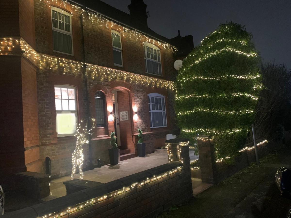 46 Ashfield Rd, Altrincham Hotel ภายนอก รูปภาพ